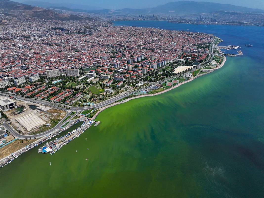 İzmir’de denizin rengi değişti! Görüntü ne ifade ediyor? 7